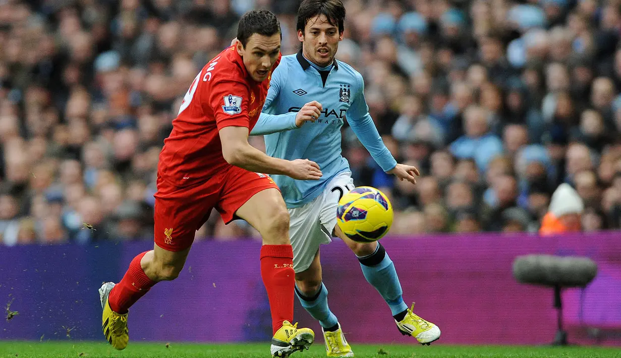 6. Stewart Downing - Dengan mahar 17,1 juta poundsterling winger asal Inggris ini didatangkan dari Aston Villa. Hanya mencetak tiga gol dari 65 penampilan membuatnya terlempar dari skuat utama Liverpool. (EPA/Peter Powell) 