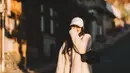 Selain membuat penampilan jadi makin keren, cap hat yang dikenakan Ranty Maria juga bertujuan untuk melindungi kepalanya dari sinar matahari langsung saat jalan-jalan. Menilik dari laman Instagramnya, cap hat merupakan salah satu fashion item favorit kekasih Rayn Wijaya ini ketika hangout. (Liputan6.com/IG/@rantymaria)