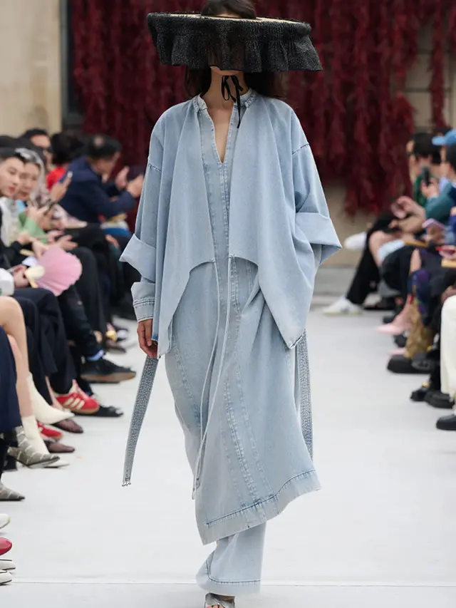 5 Fashion Show Paling Mencuri Perhatian di Shanghai Fashion Week 2024