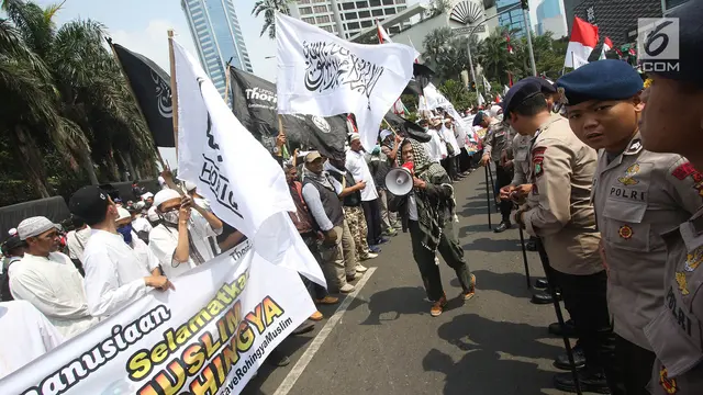 Massa Aksi Bela Rohingya Tiba di Kedubes Myanmar