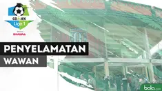 Berita video penyelamatan tak terbayangkan kiper Bali United, Wawan Hendrawan, saat menghadapi Sriwijaya FC pada pekan ketujuh Gojek Liga 1 2018 bersama Bukalapak, Sabtu (5/5/2018).