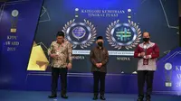 Kementerian Koperasi dan UKM berhasil menerima anugerah penghargaan KPPU Award 2021 kategori kemitraan usaha peringkat madya.
