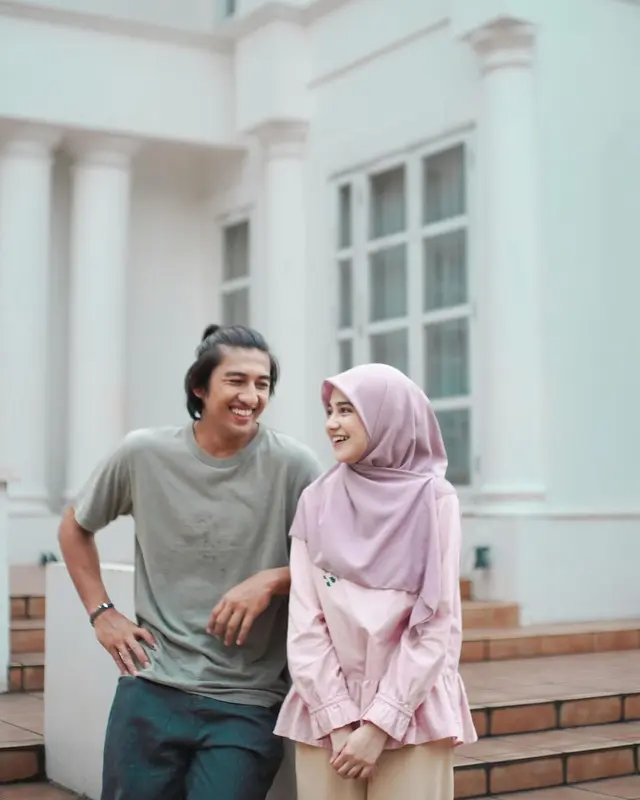 Perankan wanita berhijab di sinetron, 7 gaya hijab Syifa Hadju ini simpel tapi tetap stylish 