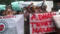 Demo Massa Perempuan di Depan Rumah Ahmad Dhani Dibubarkan