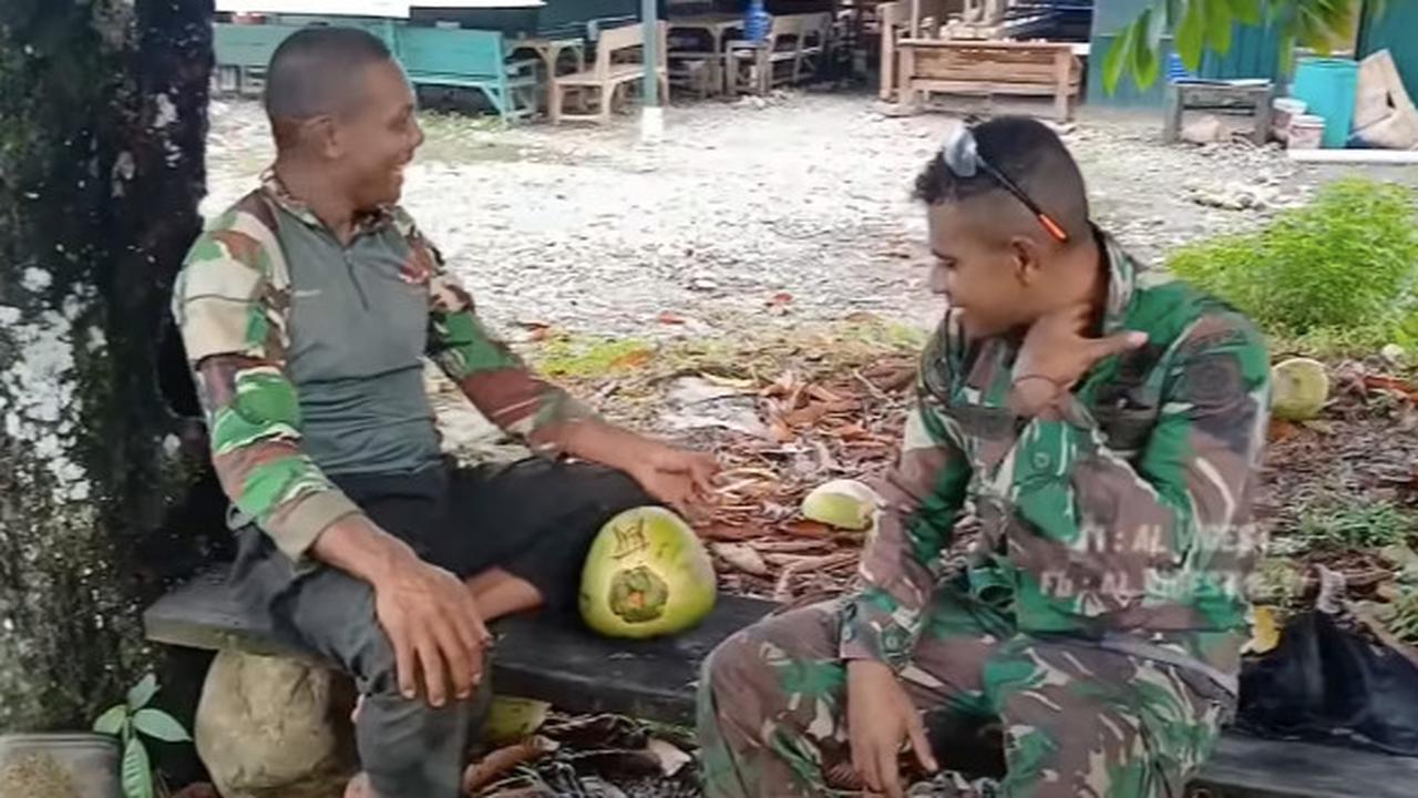⁠⁠Cerita 2 Prajurit TNI 6 Kali Perang Sama KKB, Lagi Mandi Langsung Loncat Ambil Senjata 'Kambing Juga Berlindung
