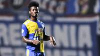 Sengbah Kennedy diputus kontrak Arema (Bola.com/Kevin Setiawan)