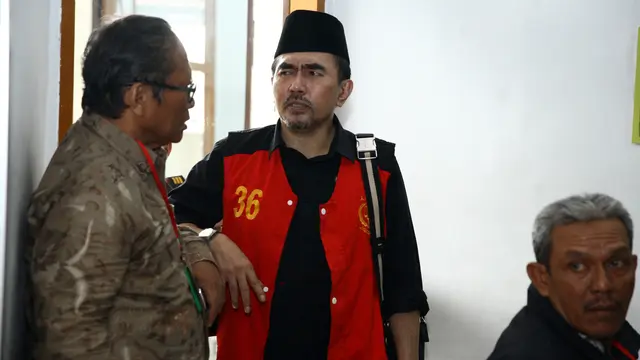 [Bintang] Aa Gatot Brajamusti