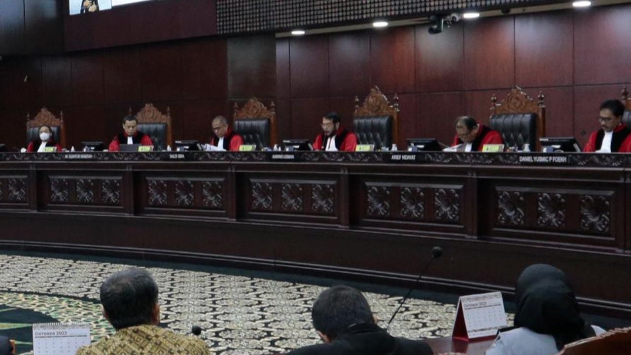 Pemohon Cabut Gugatan Batas Usia Capres-Cawapres di MK, Peluang Gibran Kandas?