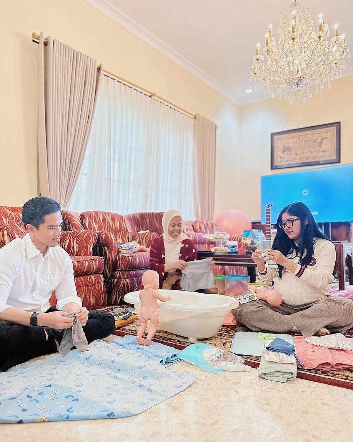 10 Potret Kaesang dan Erina Keciduk Ikut Kelas Newborn Care, Belajar Biar Jadi Orang Tua yang Baik