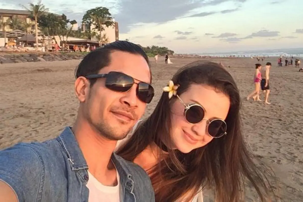 [Bintang] Kimberly Ryder dan Edward Akbar