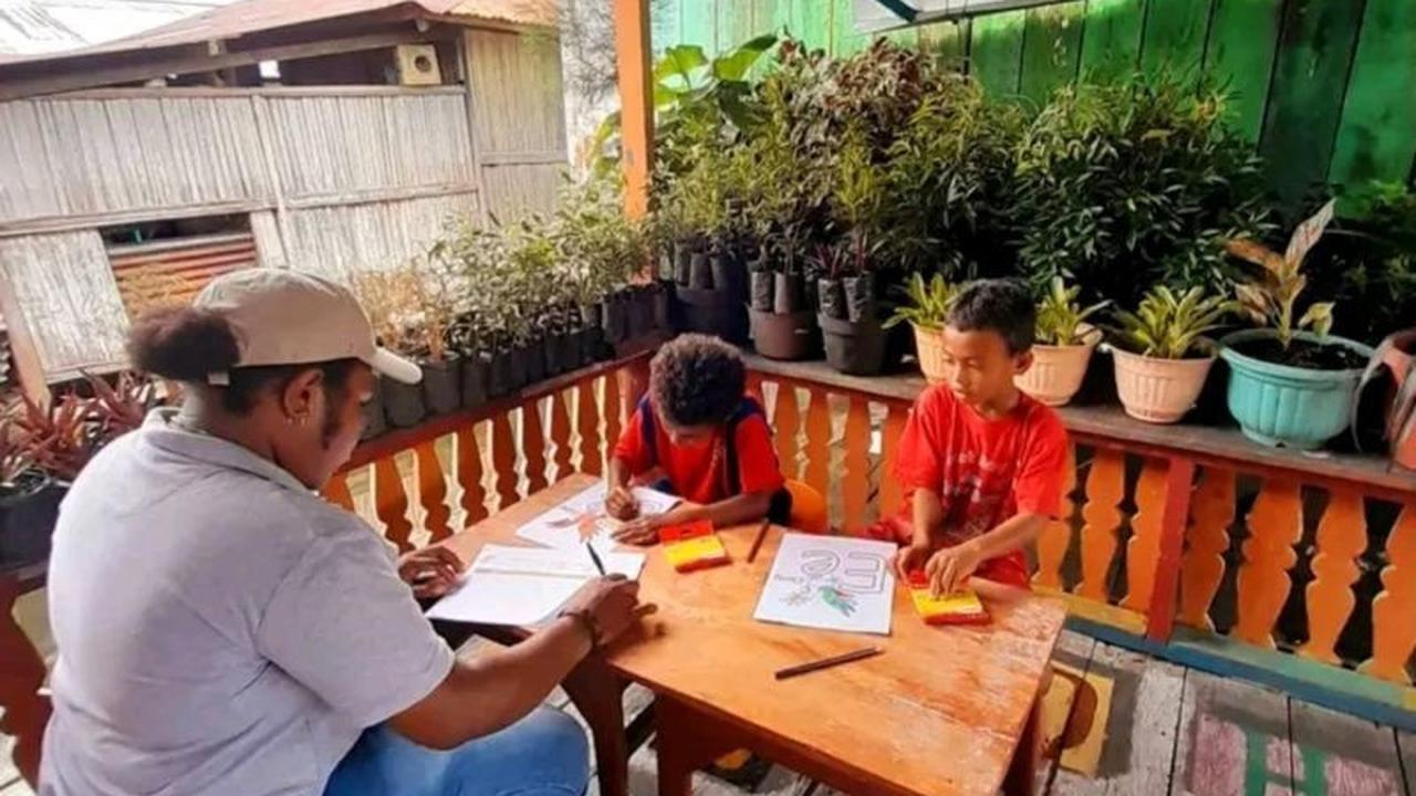Tahukah Kamu? Perempuan Adat Danau Sentani Ini Pelopori Gerakan Literasi Papua Berbasis Budaya
