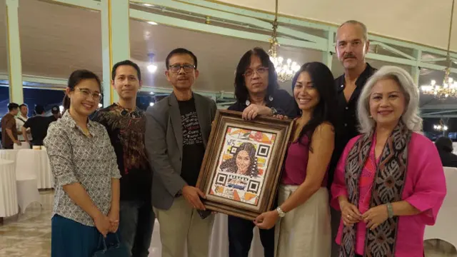 Kejutan Untuk Anggun C Sasmi Sebelum Tampil Sepanggung Dengan Waljinah
