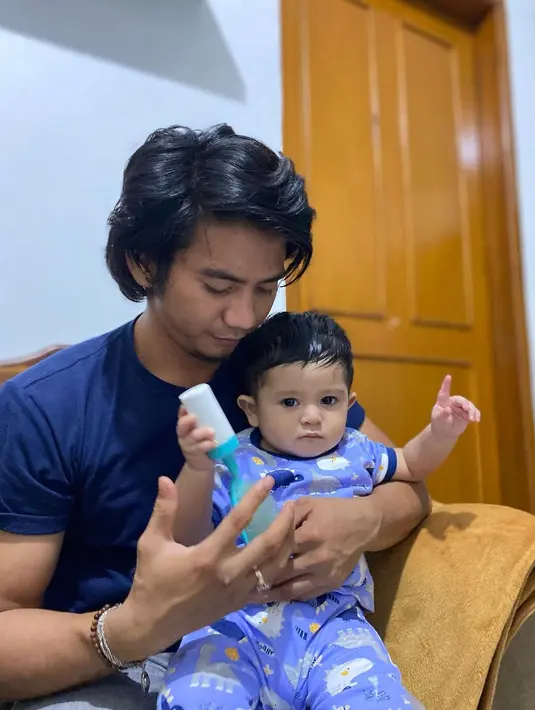 Rizki DA dan Baby Syaki (Instagram/baihaqqi_syaki_ramadhan)