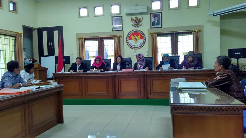 2015125-Jelang Pilkada-Ketua KPU Dharmasraya Sumbar-Disidang DKPP-Padang