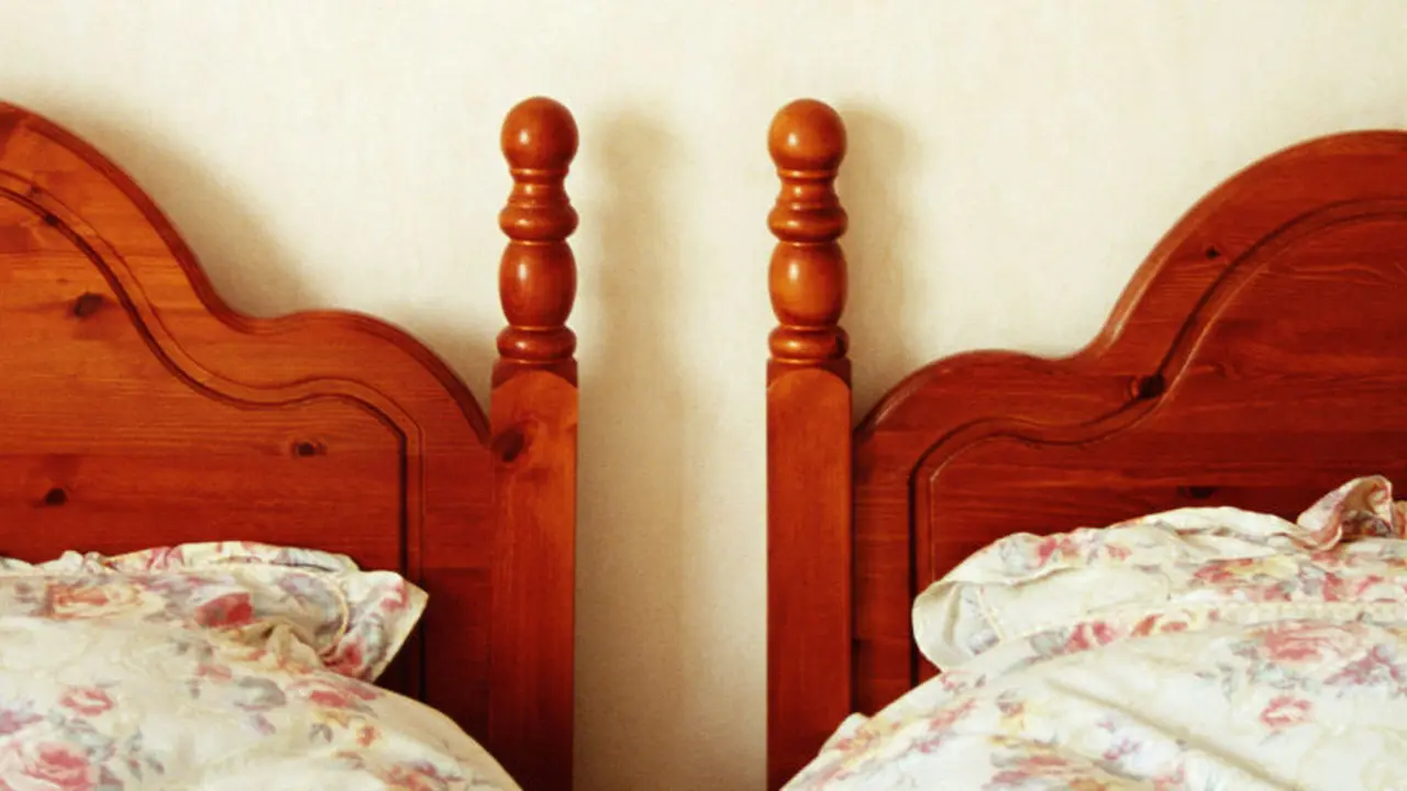 Tidur terpisah dengan pasangan