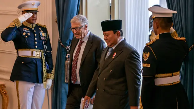 Momen Presiden Prabowo Ajak Bill Gates Tinjau Langsung Pelaksanaan Program Makan Bergizi Gratis
