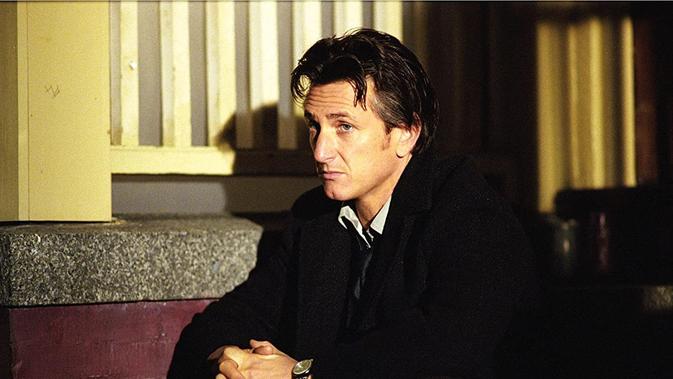 Sean Penn dalam Mystic River. (Foto: Dok. Columbia Pictures/ IMDb)
