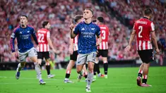 Pemain Arsenal, Leandro Trossard dan Gabriel Martinelli, merayakan gol ke gawang Athletic Bilbao pada matchday pembuka fase liga Liga Champions 2025/2026 di San Mames Stadium pada Selasa, (16/9/2025). (AP Photo/Miguel Oses)