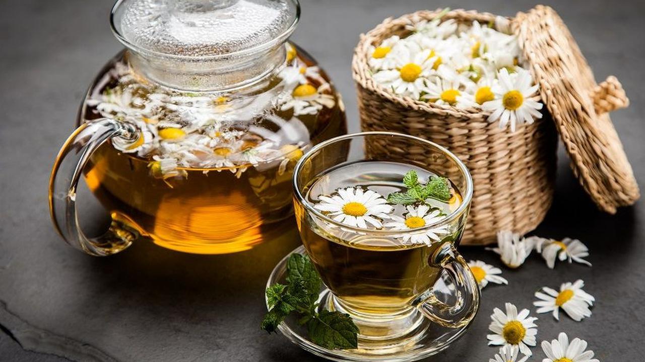 12. Konsumsi Teh Herbal