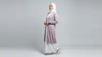 8 Model Gamis Cardigan Terbaru 2025, Bikin Wanita Muda Tampil Modis dan Syar'i