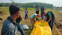 Polres Tuban olah TKP kasus pembunuhan petani di Tuban. (Istimewa)