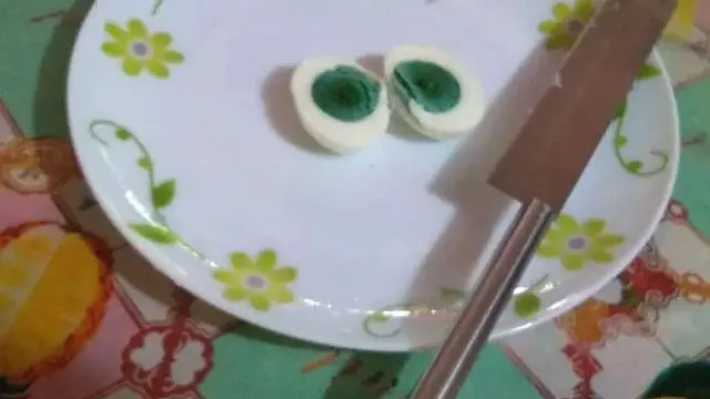 Kuning Telur Berubah Warna
