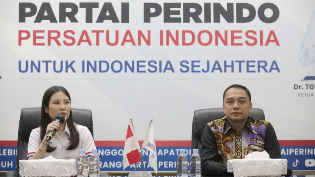 <b>"Hari ini Partai Perindo secara resmi memberikan dukungan kembali pada Cak Ery untuk maju sebagai Calon Wali Kota Surabaya di Pilkada mendatang,"</b>