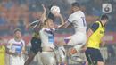 Mengimbangi Oxford pada babak pertama membuat Port FC tampil menekan pada babak kedua. Hasilnya, klub Thailand ini berbalik unggul 2-1 pada menit ke-48. Adalah Barayan Perea yang mengantar Port FC unggul usai menaklukkan kiper Matthew Ingram. (Liputan6.com/Helmi Fithriansyah)