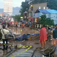 23 orang meninggal dunia karena banjir Garut.  (Via: broadcast whatsapp)
