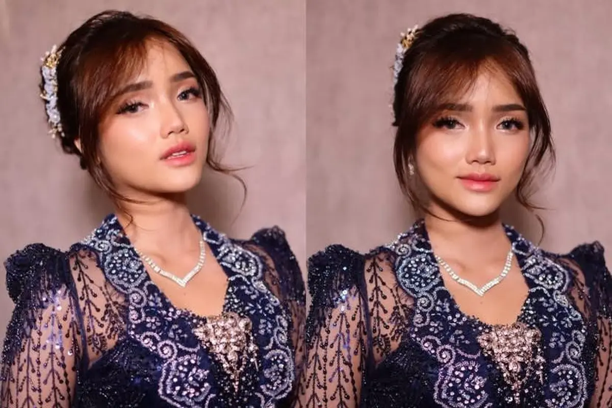 6 Pesona Fuji An dalam Kebaya Mewah Biru Navy di Momen Akad Nikah Sang Kakak, Frans Faisal