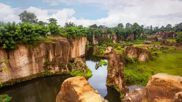 Escape Sejenak dari Kesibukan, Liburan ke Second City Yuk!