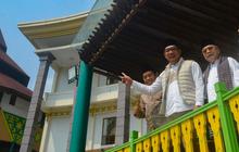 FOTO: Keakraban RK dan Foke Kunjungi Kampung Betawi Setu Babakan hingga Masak Kerak Telor