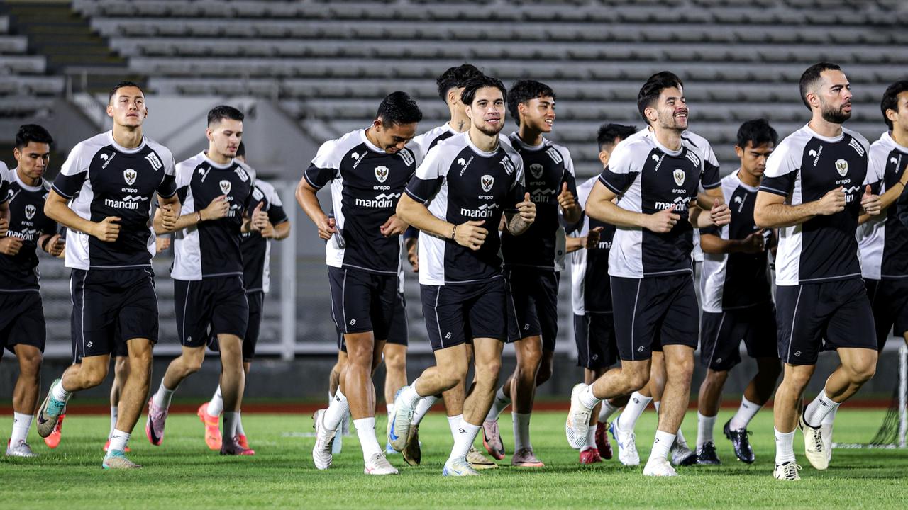 FOTO: Ini 4 Bek Tangguh Layak Gantikan Mees Hilgers di Timnas Indonesia, Siap Redam Ancaman Jepang