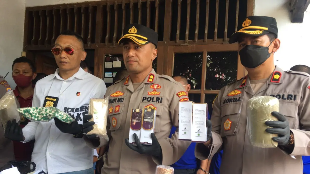 Kapolres Rembang AKBP Dandy Ario Yustiawan saat konferensi pers di Rembang, Minggu (11/9) (Istimewa)