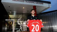 Adam Lallana resmi ke Liverpool (liverpoollfc.com)