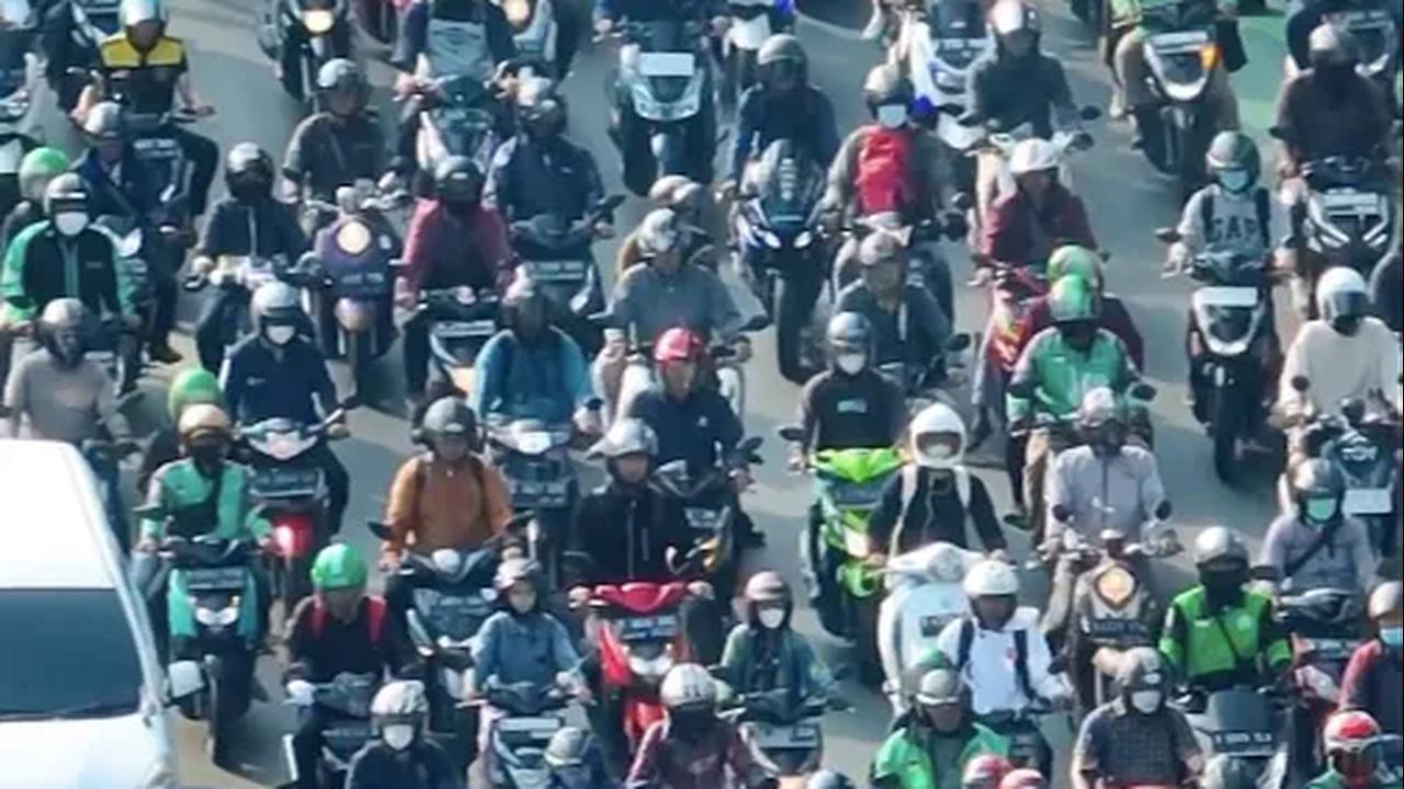 Motor Mirip Semut, Mobil seperti Ular Tangga