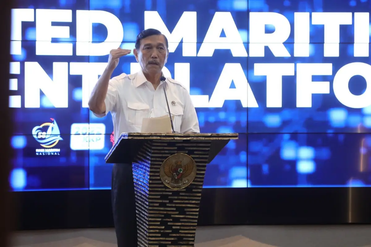 Menteri Koordinator Bidang Kemaritiman dan Investasi Luhut Binsar Pandjaitan meresmikan Command Center Kementerian Kelautan dan Perikanan. (Dok KKP)