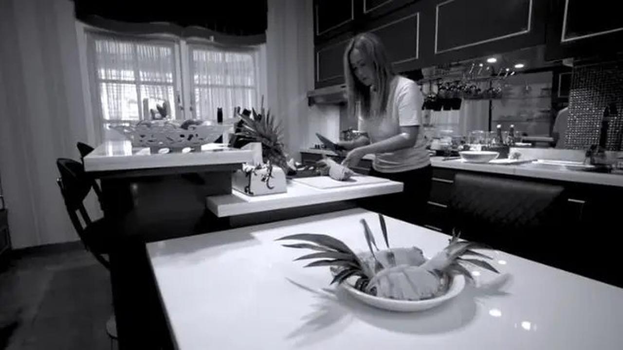 Potret Dapur Inul Bikin Takjub, Full Emas, Chandelier, dan Punya Chef Pribadi