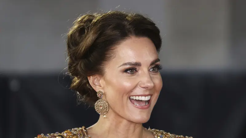 Kate Middleton dalam pemutaran film James Bond No Time to Die. (Chris Jackson/Pool Photo via AP)