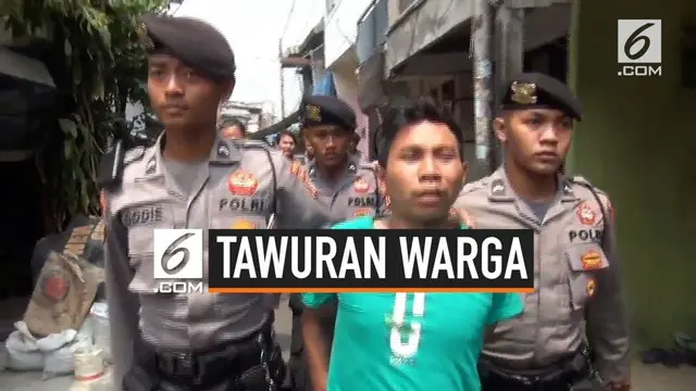 Polisi dan TNI mendatangi rumah warga di kawasan Manggarai. Mereka menangkap belasan orang yang terlibat tawuran pada Rabu (4/9/2019).