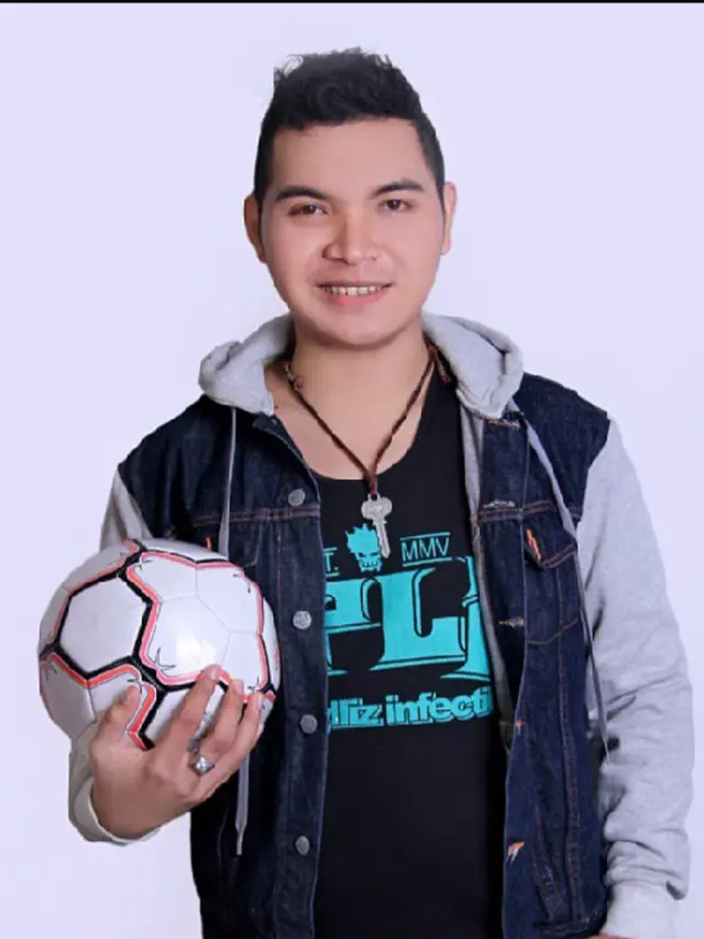 Penyanyio Ivando Camall. (Foto: Dok. Koleksi Pribadi Ivando Camall)