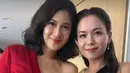 Dian Sastrowardoyo mempertahankan rambut sebahu dengan messy wave yang terlihat natural [@therealdisastr]