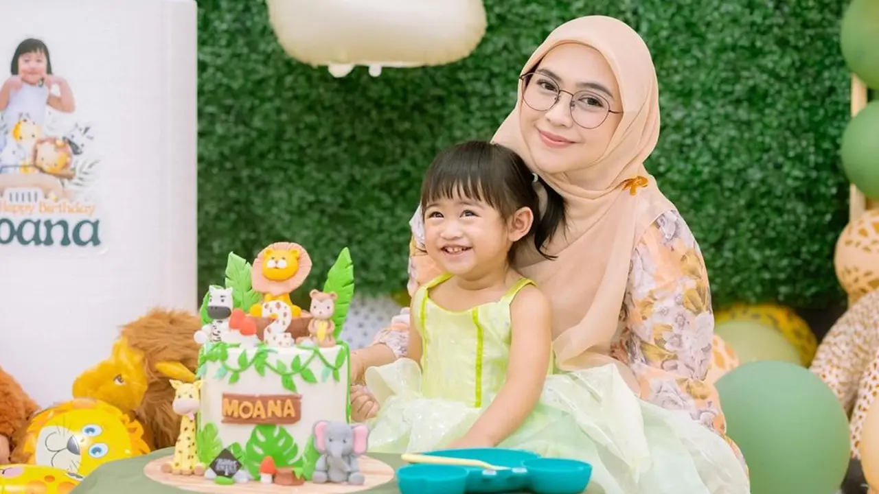 Potret Ria Ricis Bareng Moana yang Sudah Berusia 2 Tahun, Makin Gemas