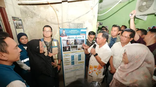 Mendagri Tito Karnavian meninjau Program Bedah Rumah di Kelurahan Bukit Duri, Kecamatan Tebet, Jakarta Selatan, Sabtu (5/9/2026). (Dokumen Kemendagri).