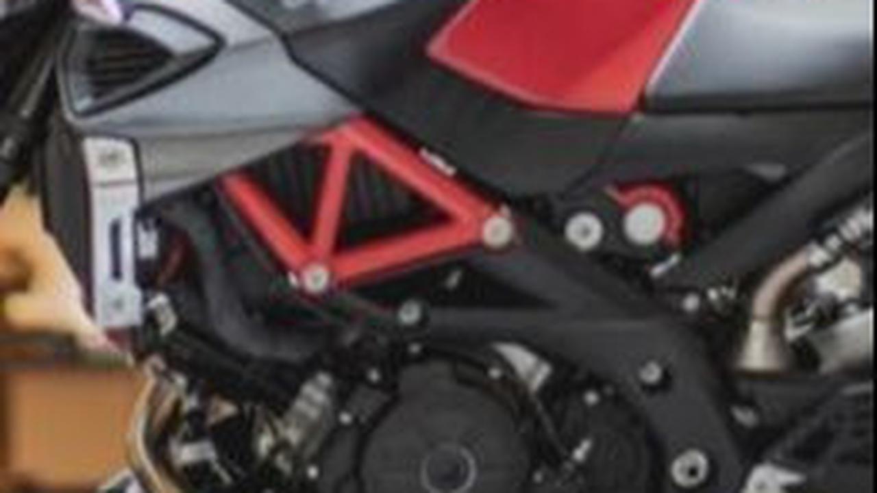 <b>Diakuisisi oleh Piaggio Group</b><br>