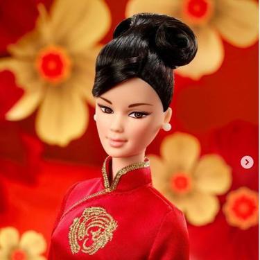 Sambut Imlek, Barbie Luncurkan Boneka dengan Baju Tradisional China