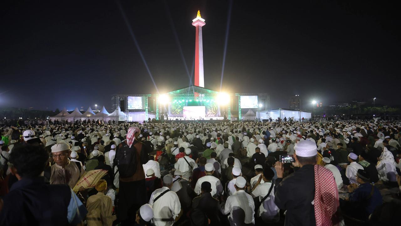 FOTO: Reuni 212 di Monas Seruan Perbaikan Bangsa