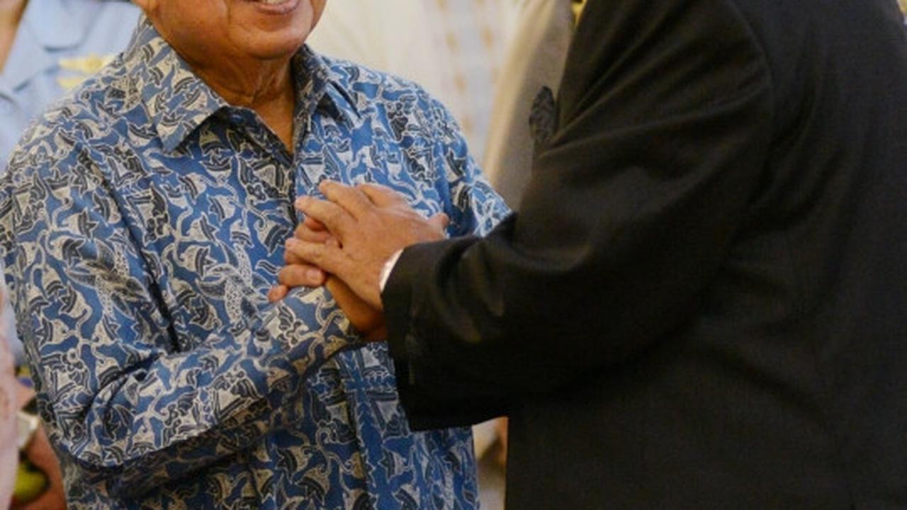 Tokoh nasional hingga orang biasa hadiri open house di Istana Wapres