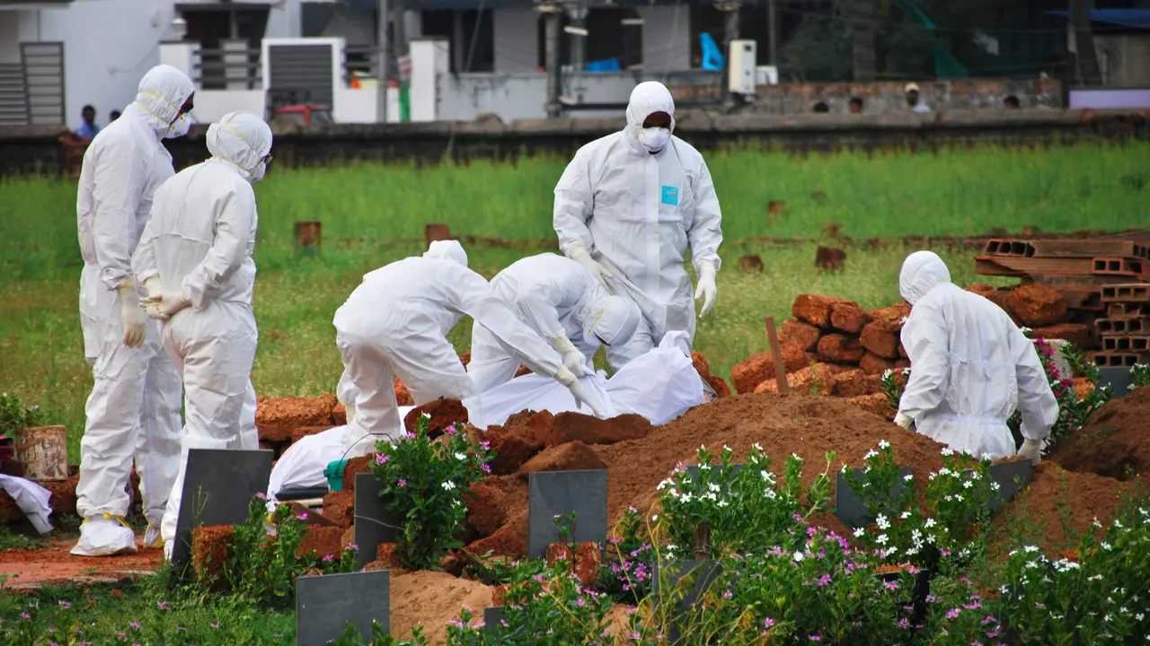 Kenali Virus Nipah yang Mewabah di India dan Sudah Menewaskan 2 Orang, Ini Gejalanya (Ilustrasi AP Photo/K.Shijith)