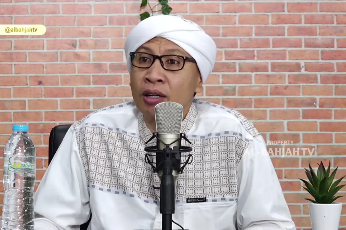 KH Yahya Zainul Ma'arif alias Buya Yahya